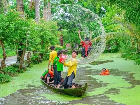 Tài liệu tham luận: "Thực trạng phát triển du lịch sinh thái Cà Mau"